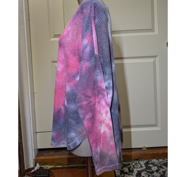 Tie-Dye Long Sleeve - Picture 3 of 5